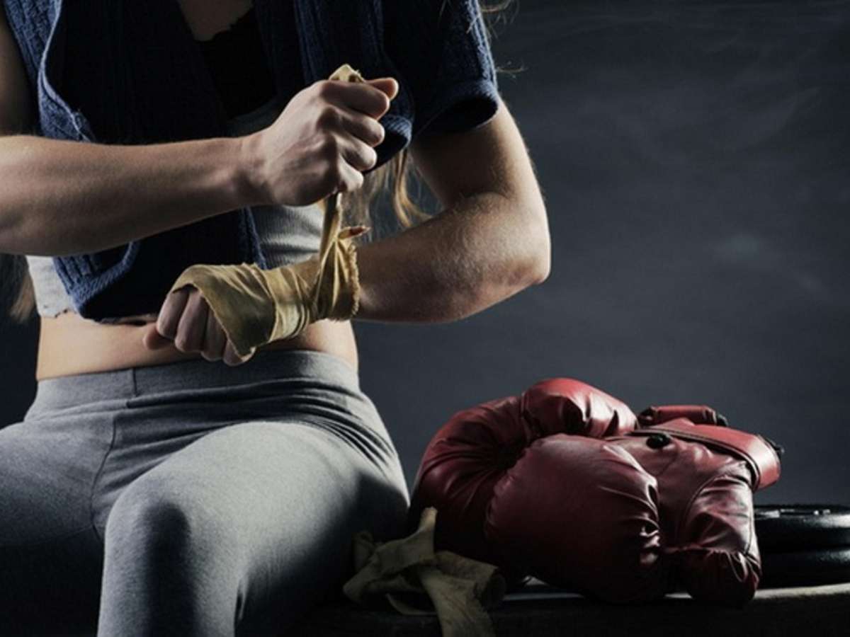 Quên tạo lớp đệm khi quấn băng tay boxing