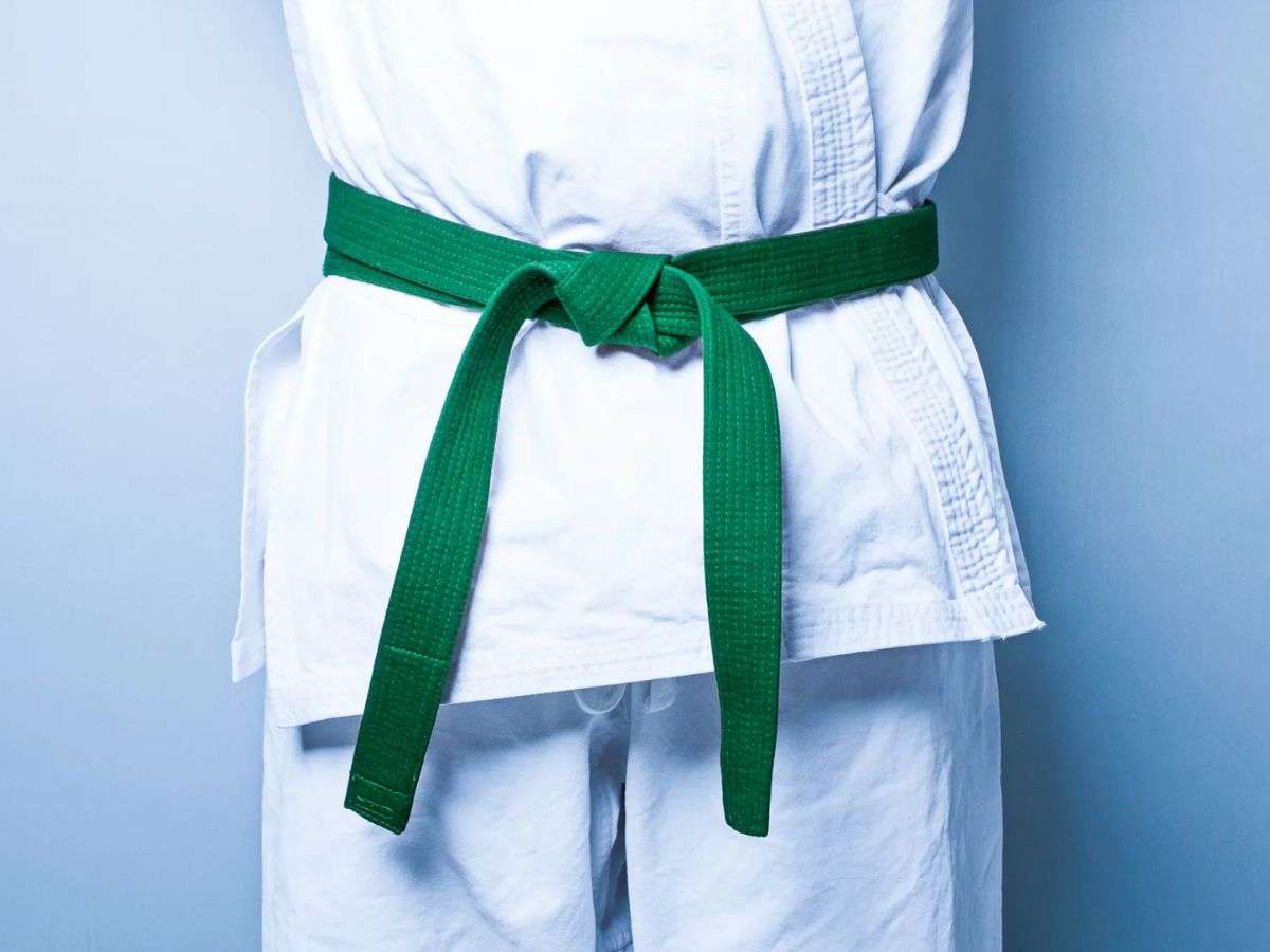 Hai Đầu Đai Không Cân Xứng, Một Bên Dài Một Bên Ngắn