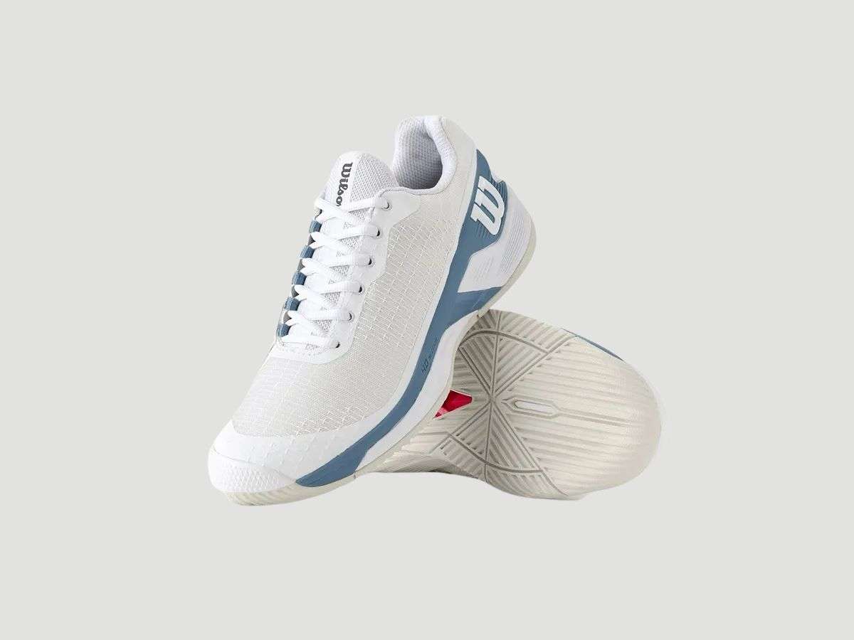 Chọn giày chuyên dụng khi chơi tennis