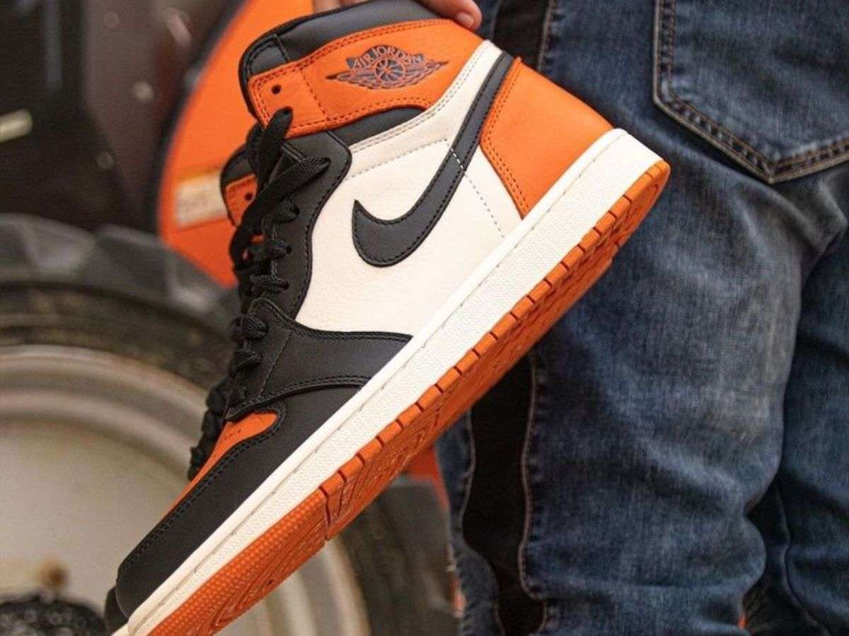 Air Jordan 1 "Shattered Backboard"