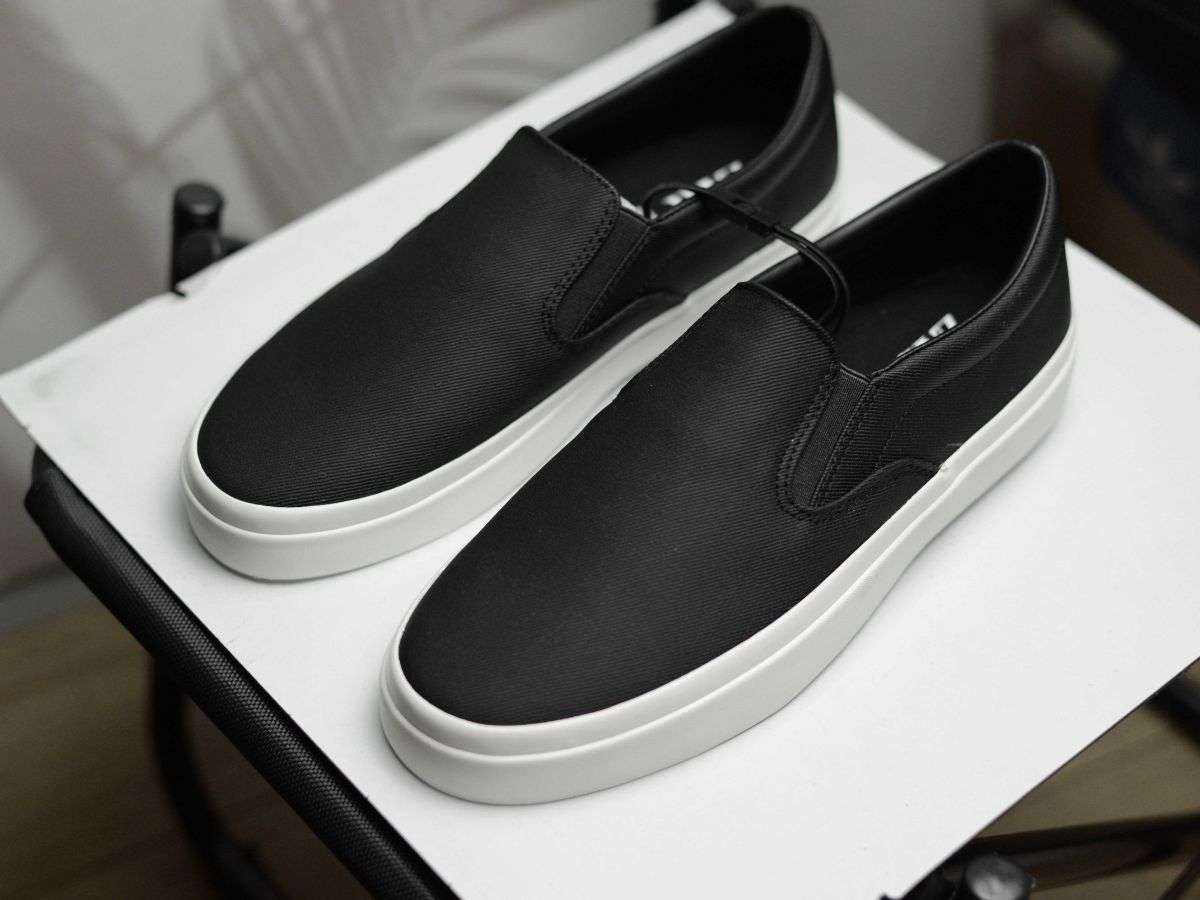 Giày slip on nam Zara