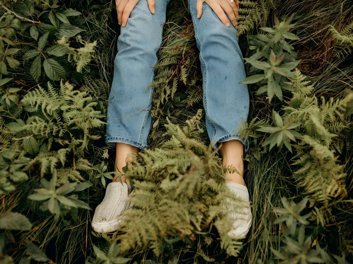 Leo núi có nên mặc quần jeans không?