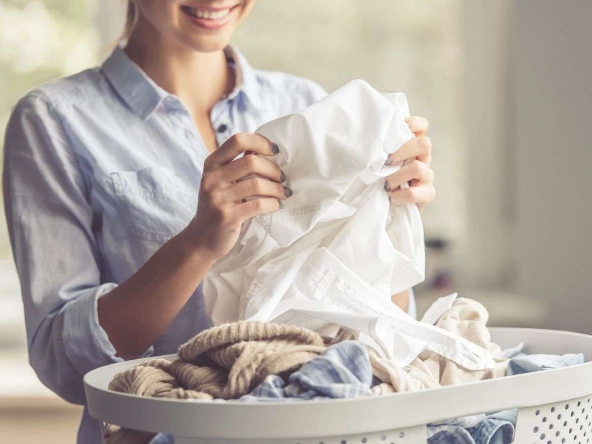 Phân loại và đọc hướng dẫn giặt ủi và bảo quản trên nhãn mác từng sản phẩm