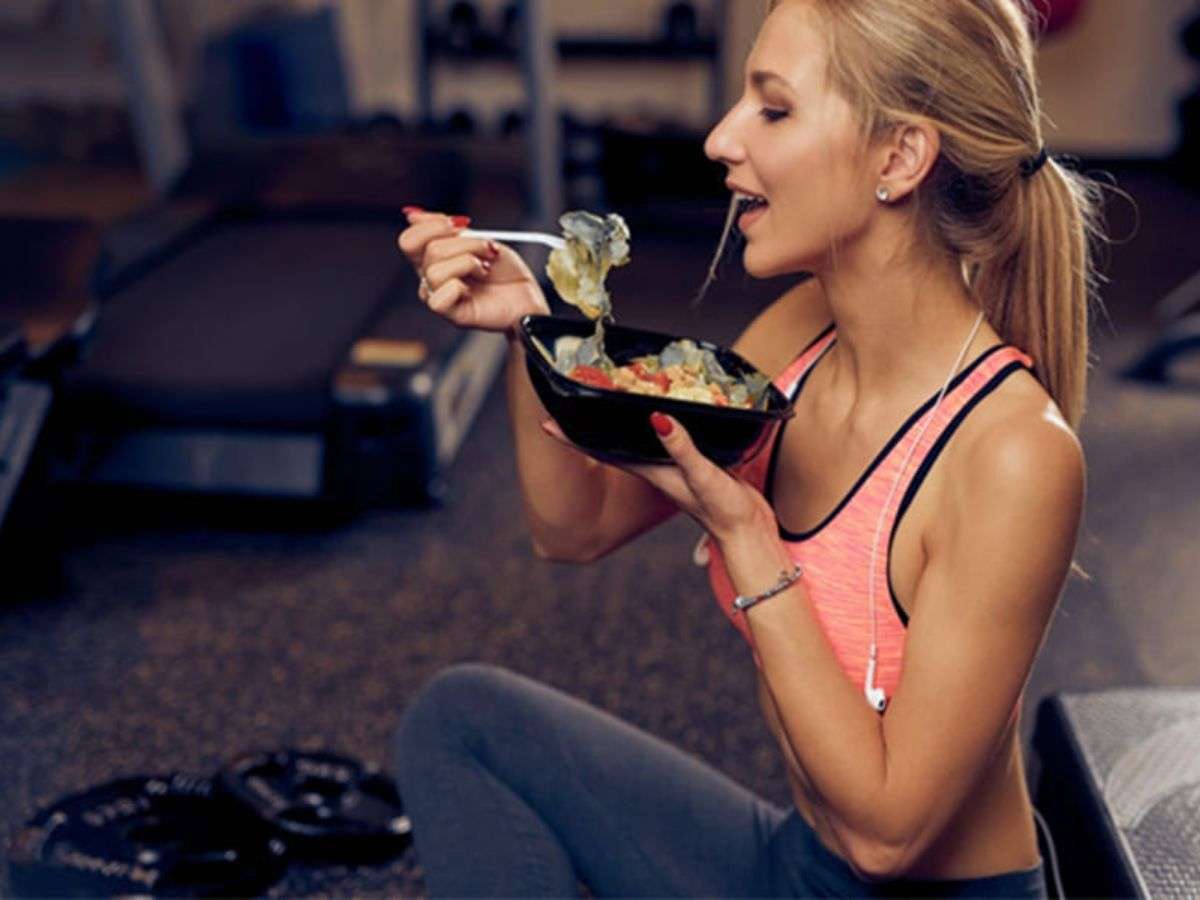 Tập gym tăng trao đổi chất, dễ ăn dư calo và tăng cân