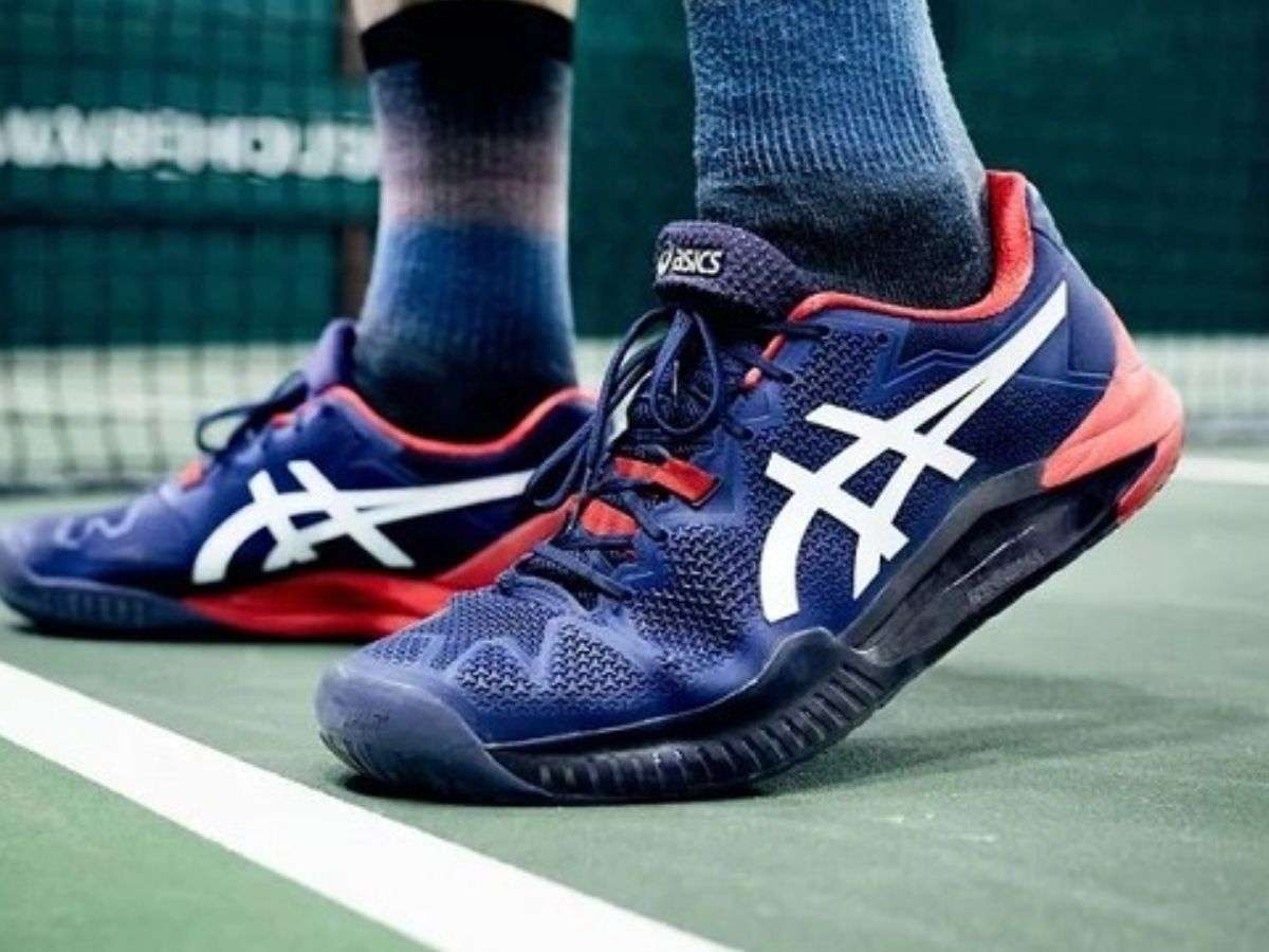 Kích cỡ và độ ôm của giày tennis