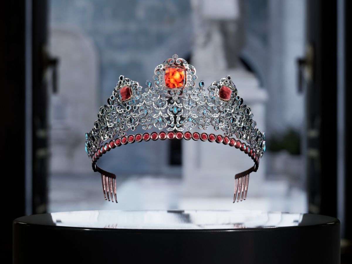 The Impossible Tiara NFT thuộc Bộ sưu tập Collezione Genesi của Dolce & Gabbana
