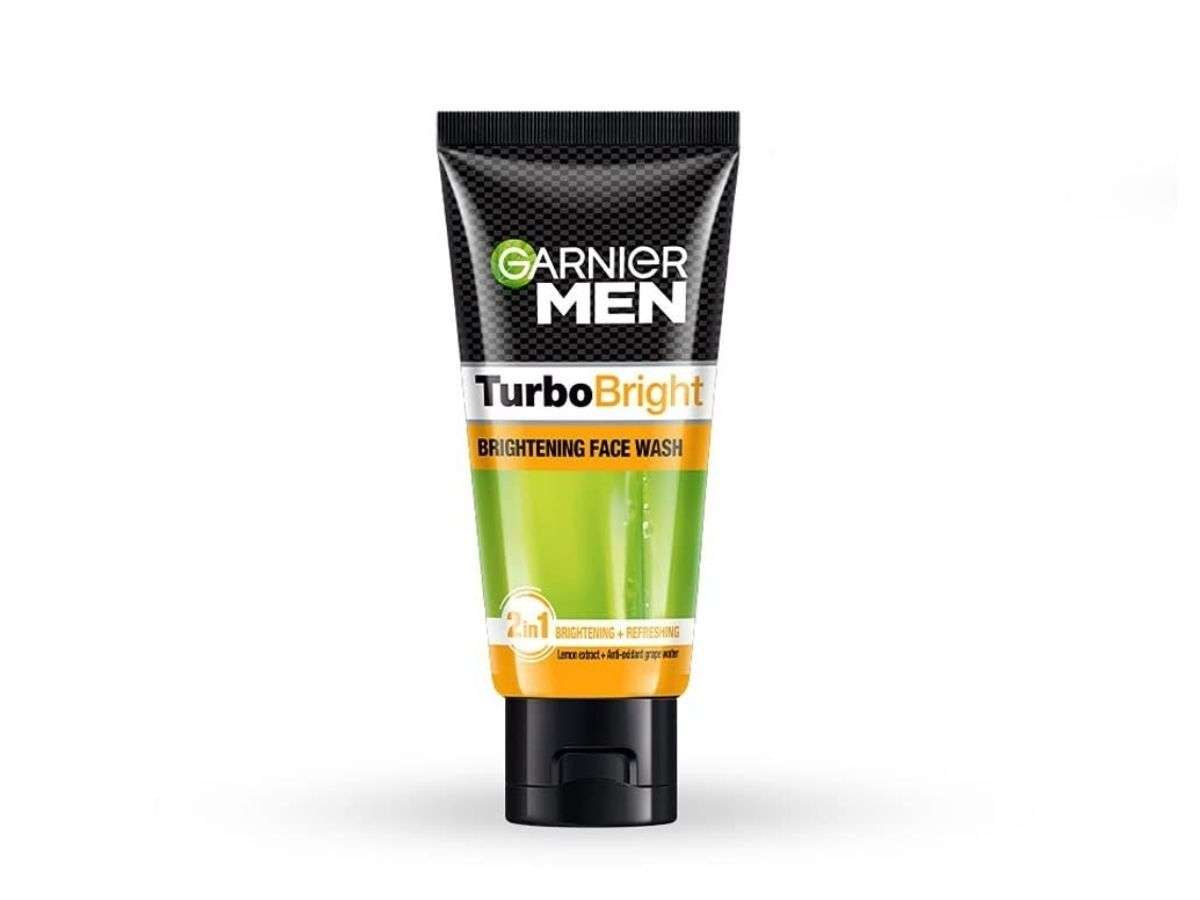 Kem dưỡng trắng da Garnier Men Powerlight