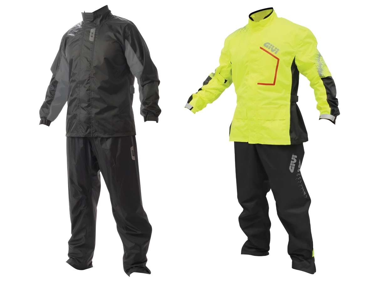 Áo mưa Givi có độ bền màu cao, không bị kéo giãn hoặc nhăn nhúm khi sử dụng