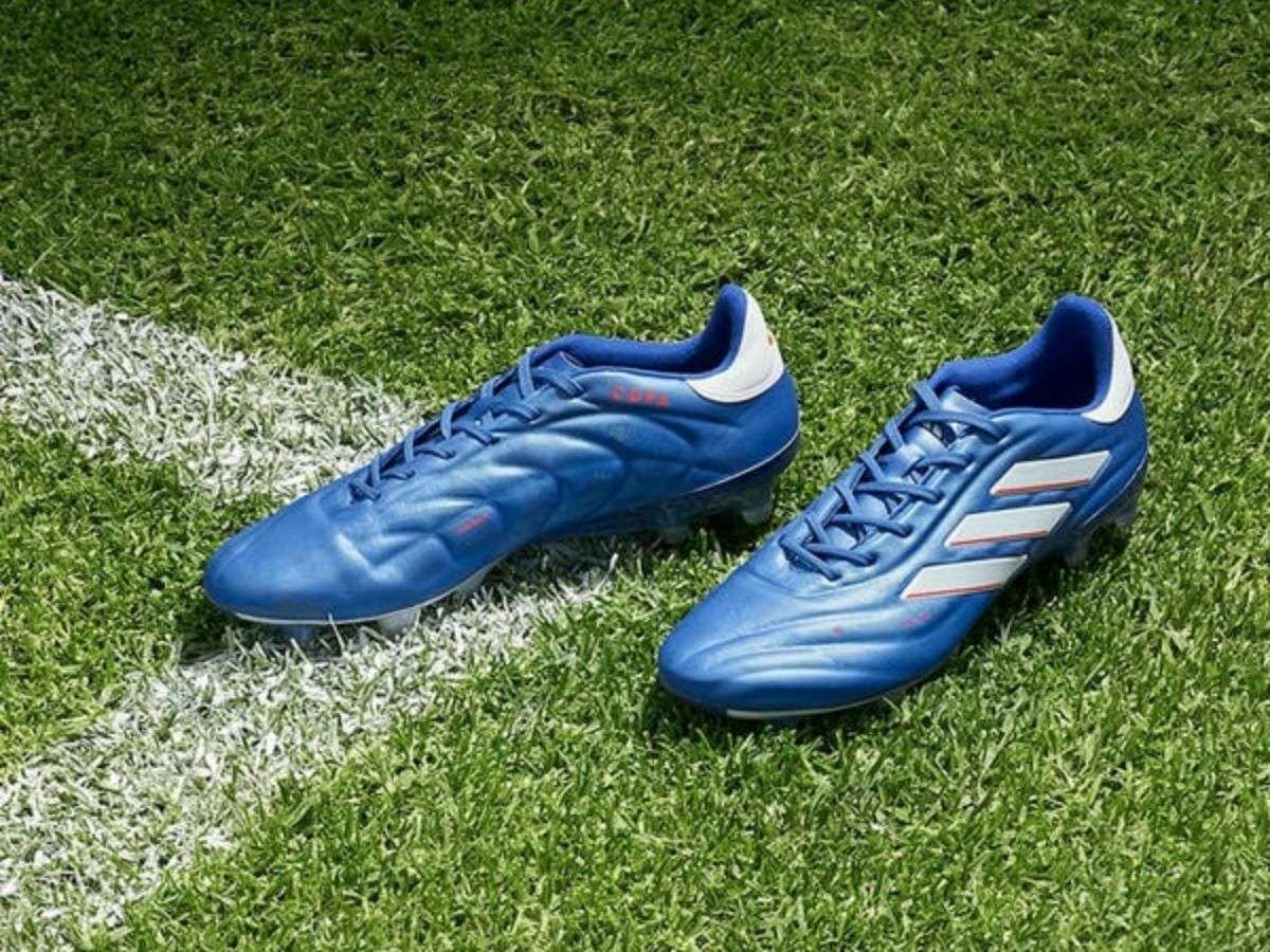 Giày đá bóng Adidas Copa