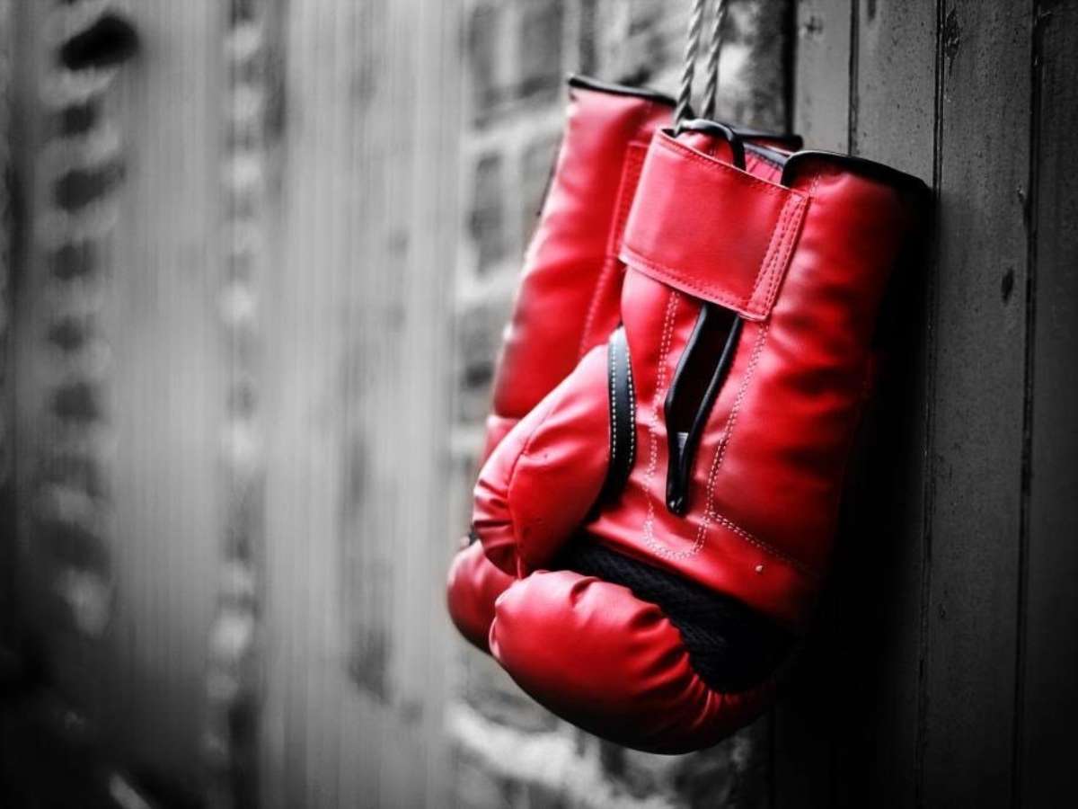 Găng tay boxing dễ bị hư hại do mùi hôi khó chịu 