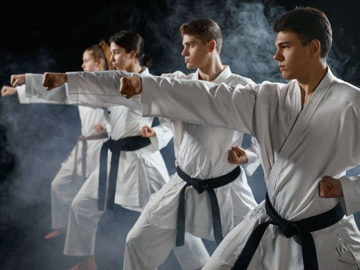 Lưu ý lựa chọn võ phục karate chất lượng từ chất liệu đến thương hiệu