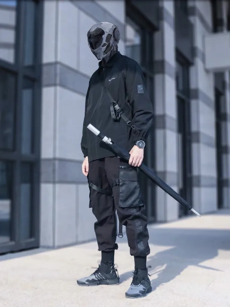 Techwear là gì? Phối đồ theo phong cách techwear - Coolmate