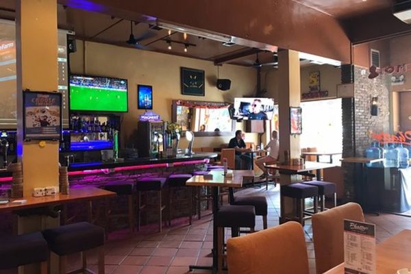 Quán bia xem bóng đá TPHCM Phatty’s Sports Bar & Grill