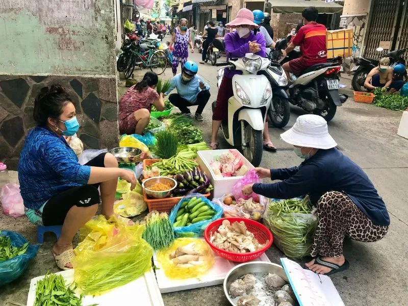 Chợ Hoàng Mai - Khu chợ ẩm thực