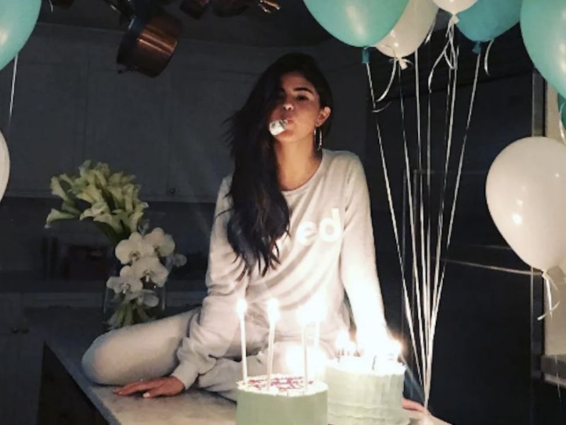 Birthday - Selena Gomez - Bài hát sinh nhật vui tươi