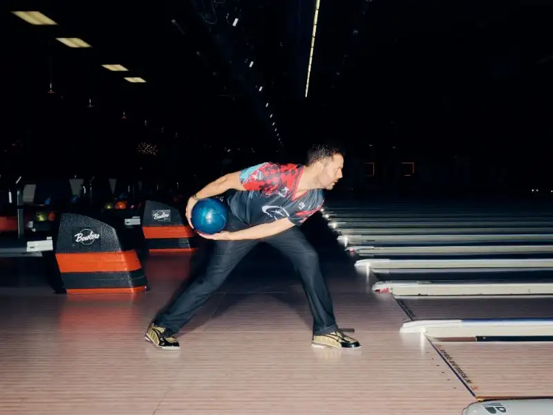 kỹ thuật chơi bowling