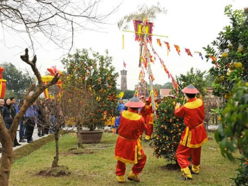 Dựng cây Nêu ngày tết Nguyên Đán