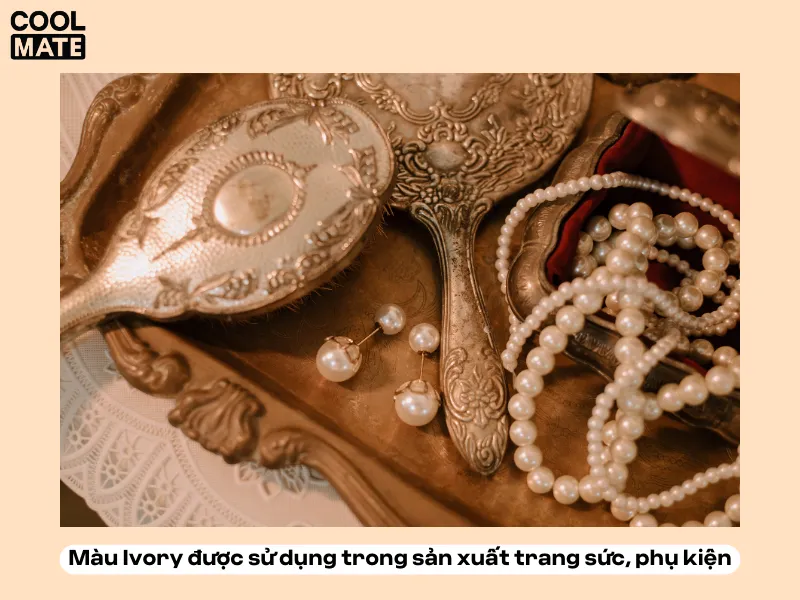 Màu Ivory được sử dụng trong sản xuất trang sức, phụ kiện