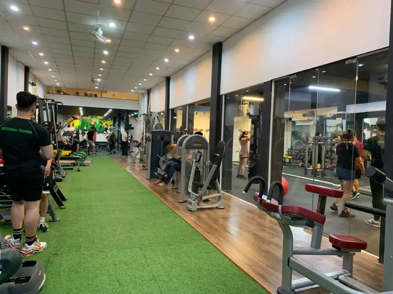 Không gian tập ở Royal Gym Gò Vấp