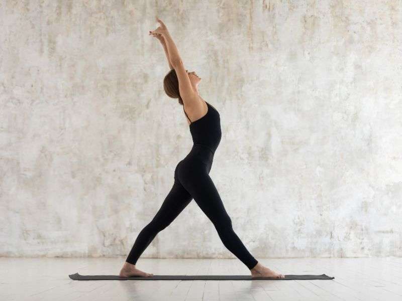 Legging là trang phục tập yoga lý tưởng