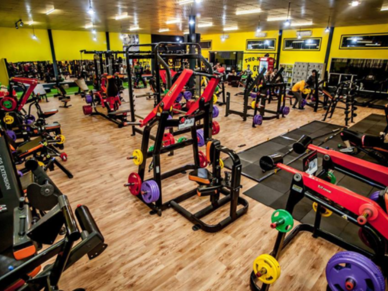 Phong Gym nổi bật với không gian rộng rãi, tiện nghi