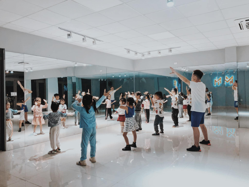 MM Dance Studio được yêu thích bởi phong cách dạy chuyên nghiệp