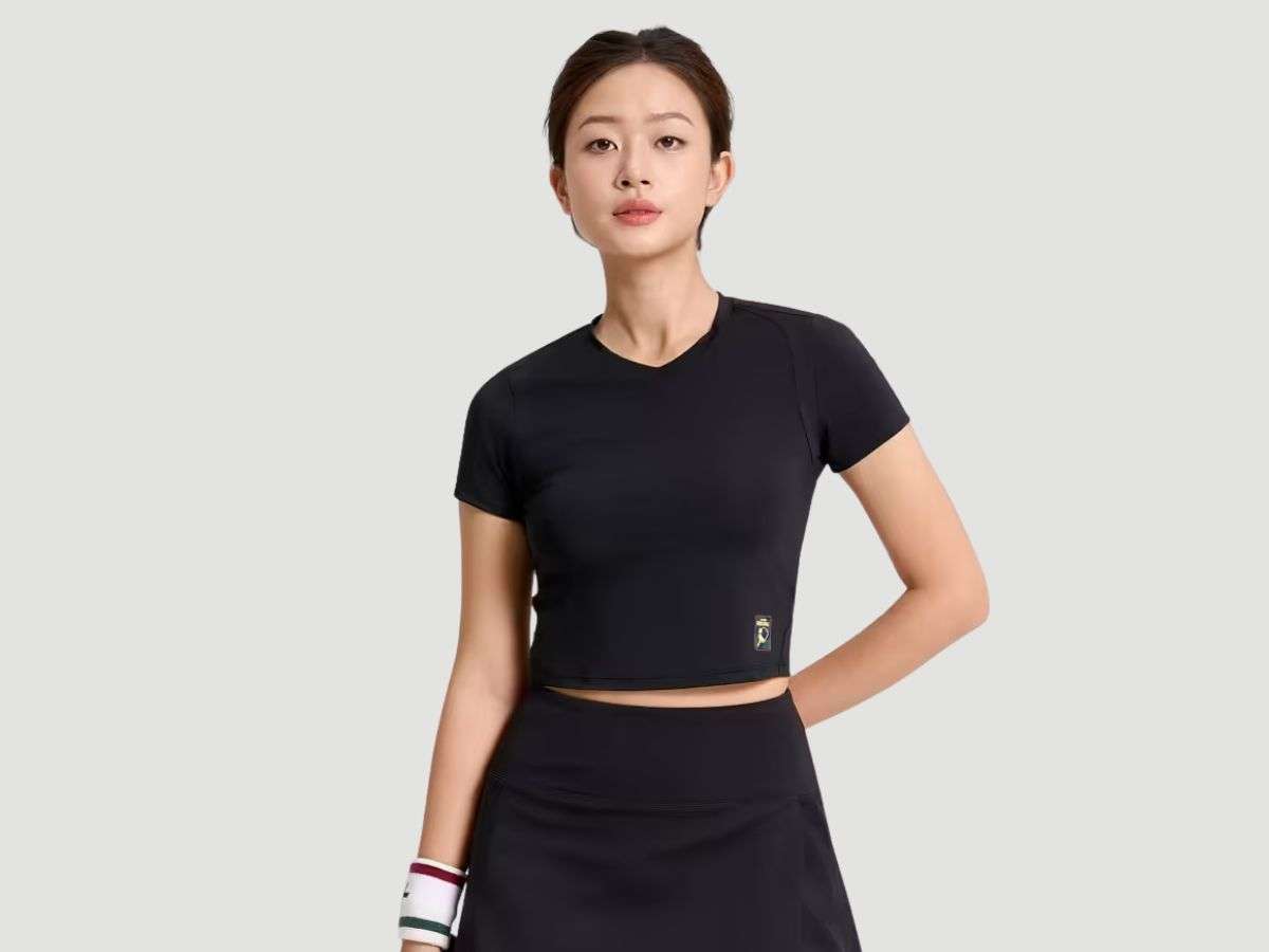 Áo croptop thương hiệu Coolmate