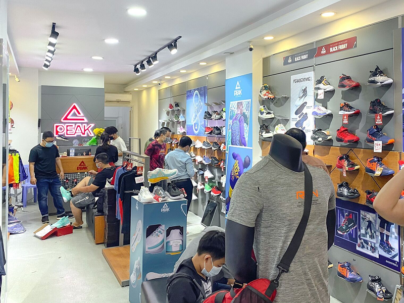 Mua giày tại PEAK Sport Vietnam, khách hàng sẽ nhận được nhiều chương trình ưu đãi đặc biệt