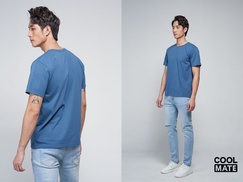  Sử dụng áo thun màu xanh thiên thành mặc với quần jeans xanh