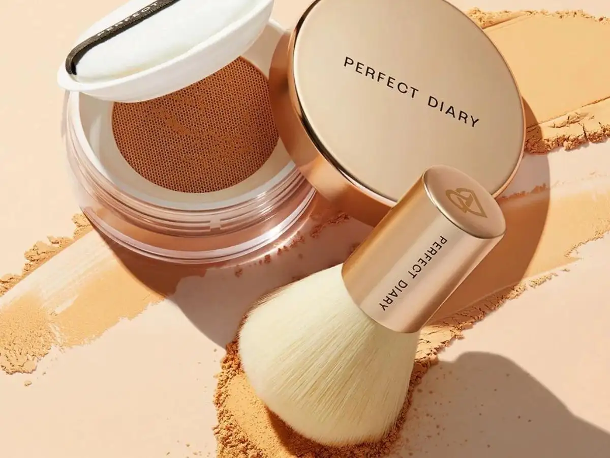 Perfect Diary Weightless Soft-Velvet Blurring Loose Powder