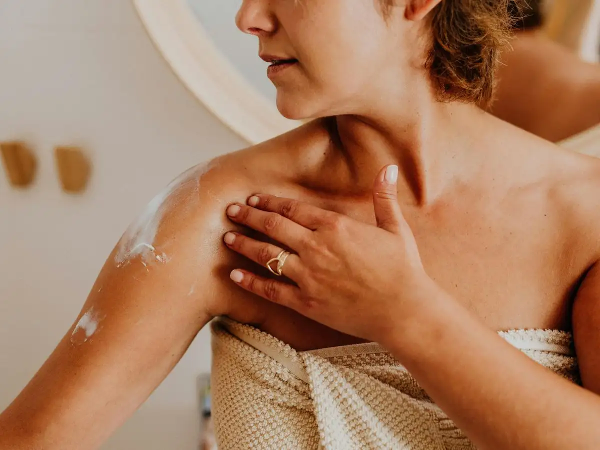 Chống nắng là bước không thể thiếu để bảo vệ da khỏi tác hại của tia UV,