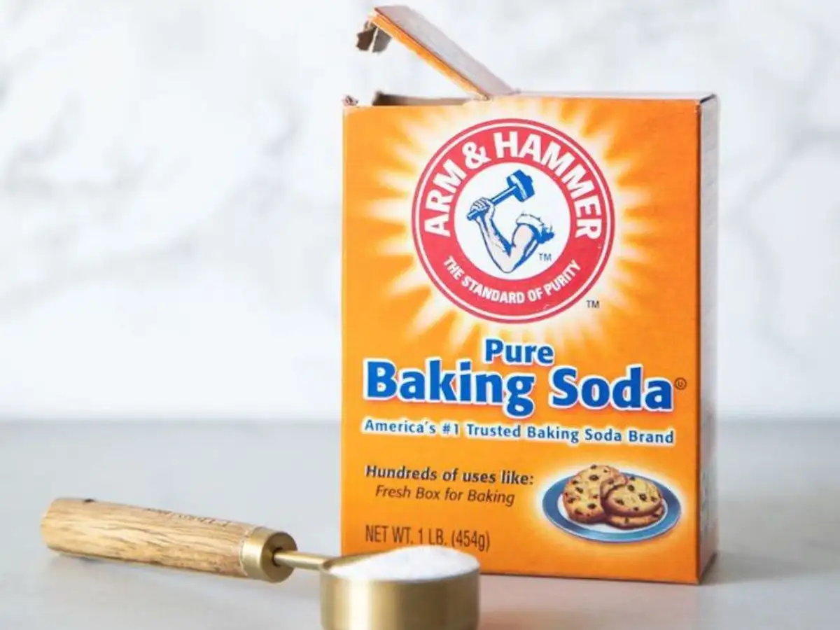 Baking soda là một thành phần tuyệt vời giúp làm sạch da, loại bỏ tế bào chết