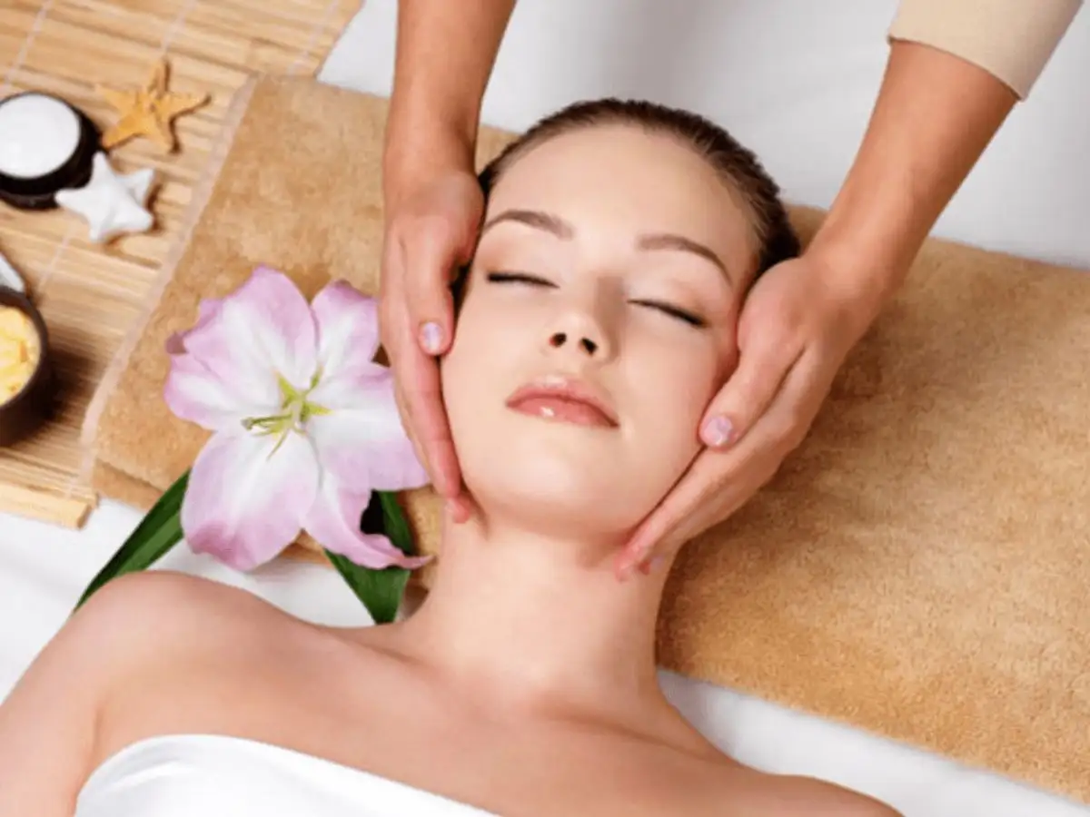 Massage giúp kích thích tuần hoàn máu