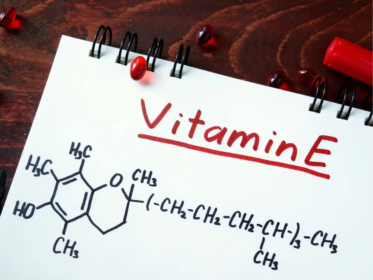 Vitamin E giúp bảo vệ da khỏi tác hại của môi trường