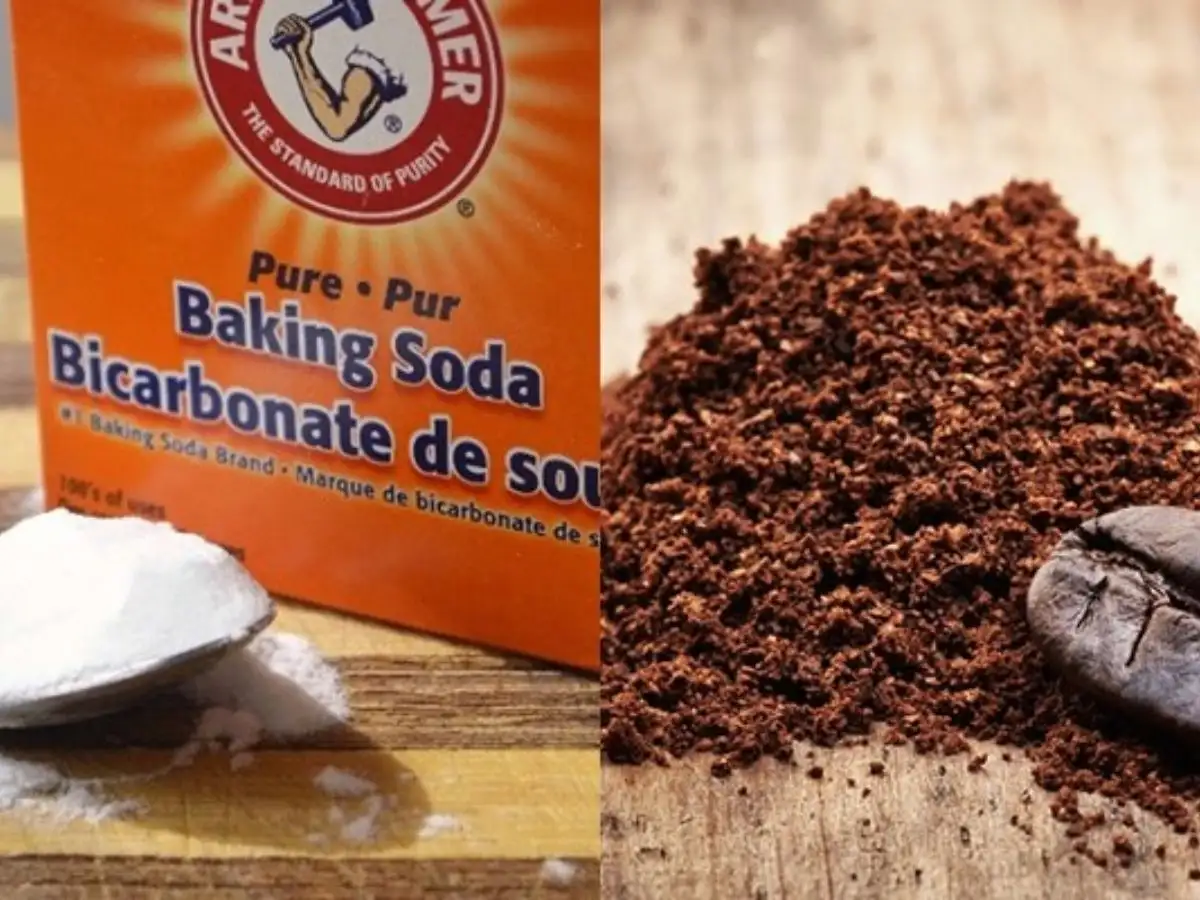 Baking soda và bã cà phê sẽ giúp bạn có làn da đều màu và mịn màng hơn