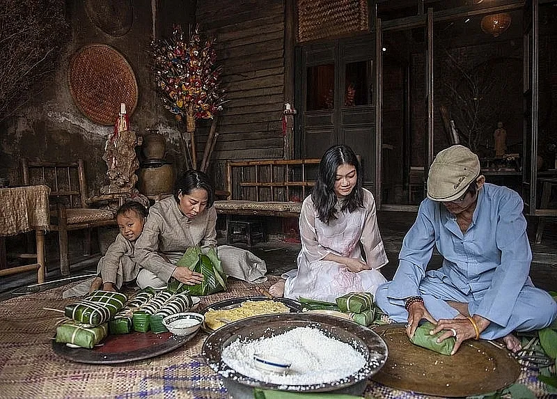 gói bánh chưng Tết ở miền Bắc