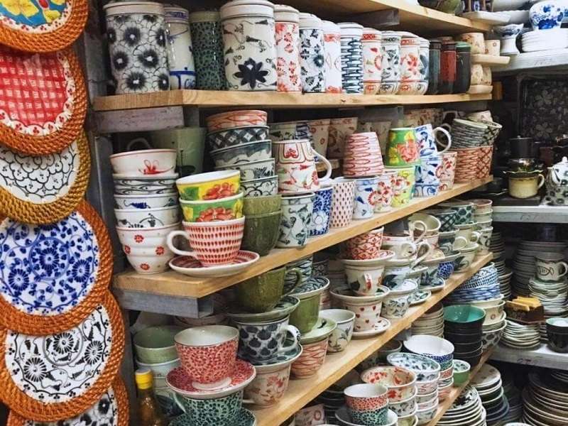 àng gốm Bát Tràng đã không còn xa lạ với những ai ở Hà Nội