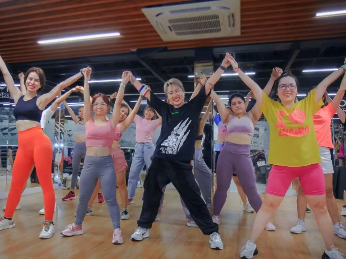 Lớp tập Zumba tại Diamond Fitness Center