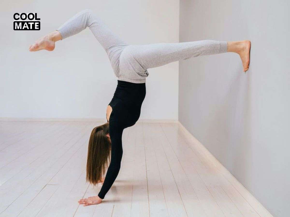 Handstand Ngang Tường