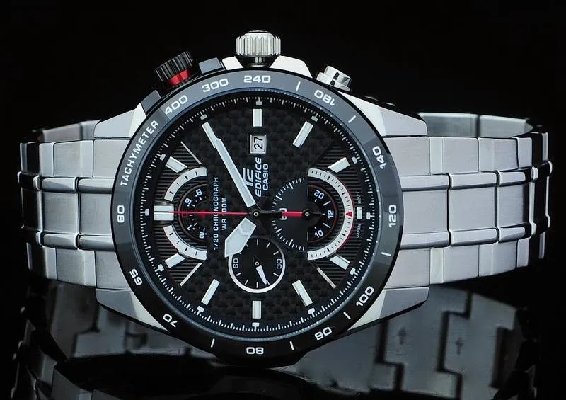 tachymeter của đồng hồ cơ là gì