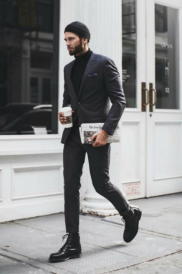 Cách phối All black cùng với suit được đánh giá là một sự kết hợp hoàn hảo cho các quý ông