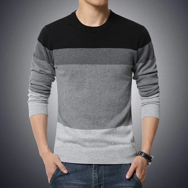 Áo sweater dệt kim thường được may với kích cỡ vừa vặn cơ thể