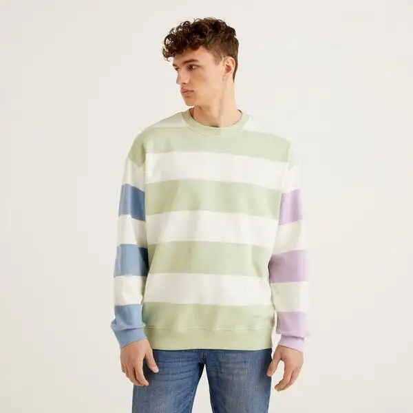 Áo sweater được giới mộ điệu thời trang vô cùng yêu thích