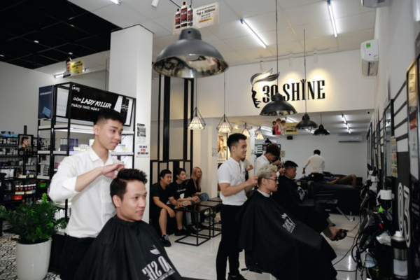 Review TOP 10 các tiệm cắt tóc nam đẹp ở TPHCM hiện nay