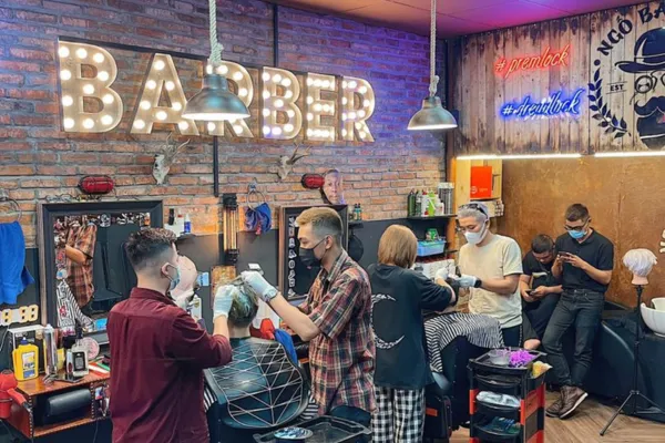 NGỐ Barber shop Sài Gòn luôn là cái tên được nhiều bạn nam yêu thích lựa chọn