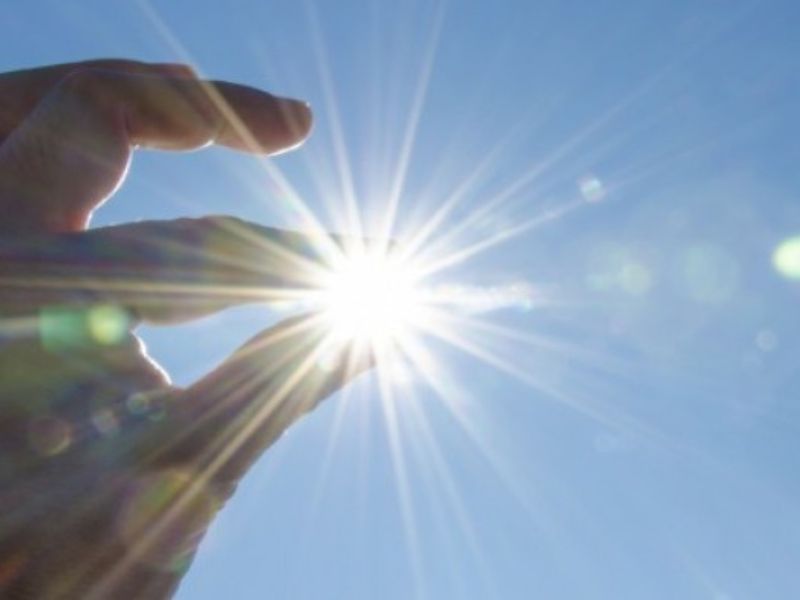 Ánh nắng mặt trời trực tiếp dễ khiến đồ bạc bị oxy hóa