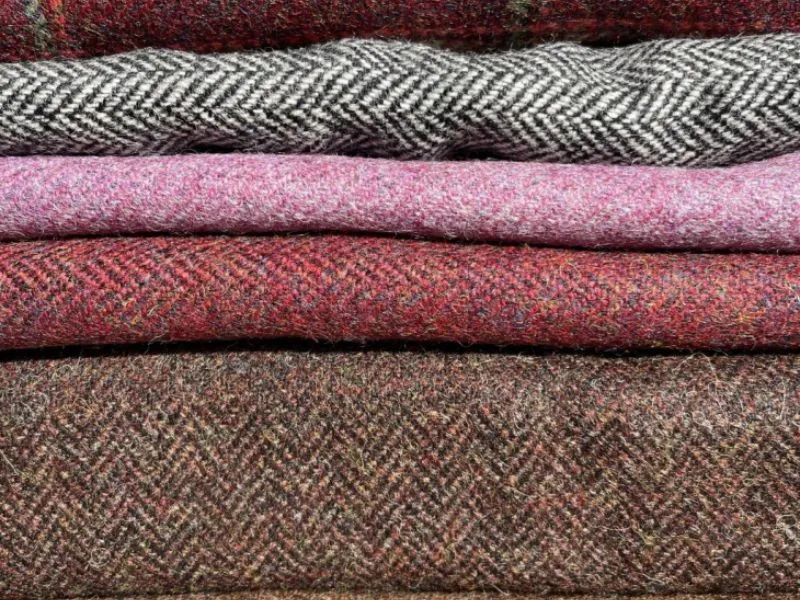 Vải tweed Gamekeeper là chất liệu nỉ làm áo khoác giữ ấm mùa đông phổ biến nhất