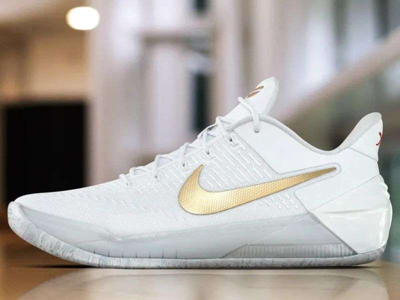 Giày bóng rổ Nike sở hiệu chất liệu co giãn, đàn hồi cao 