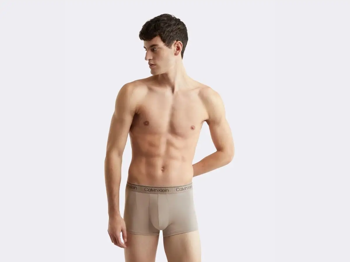 Quần lót nam Calvin Klein Micro Low Rise Trunk sợi nhỏ nhẹ và bền