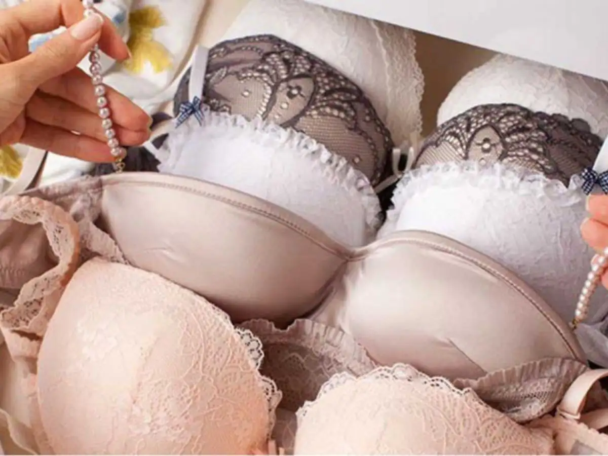 Giải đáp thắc mắc thường gặp về việc mặc áo lót ở nhà